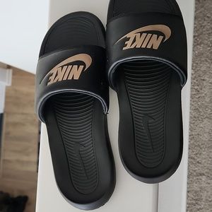 Nike slides
